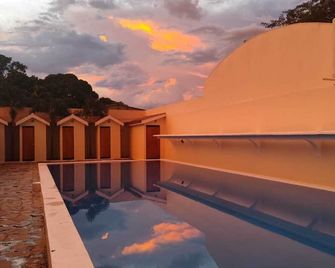 Bardo Inn Hotel - Granada