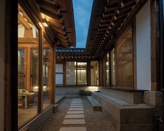 Nostalgia Hanok Hotel - Seul - Koridor