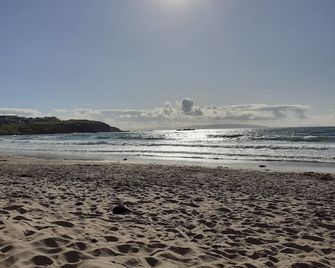 Beachside Holiday Home - Portrush - Beach