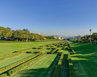 Hotel Avenida Park - Lisbon - Outdoor view