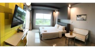 A Hotel - Ubon Ratchathani - Bedroom