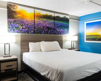 دايز إن باي ويندام سنترال سان أنطونيو نورث ويست ميديكال سنتر - سان انطونيو - غرفة نوم