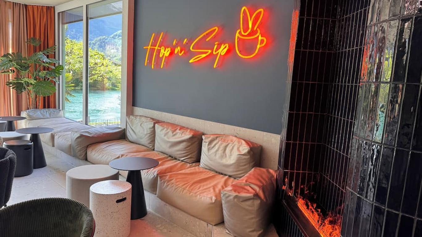 Hop Apartments & Suites