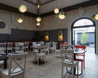 The Originals Boutique, Hôtel Le Londres, Saumur - Saumur - Ravintola