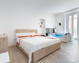 Suite N12 - Luxury Apartment - Bari - Soverom