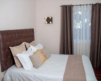Hôtel Les 12 Collines, Ivato Aéroport - Antananarivo