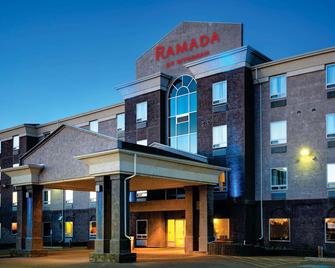 Ramada by Wyndham Prince Albert - Prince Albert - Building