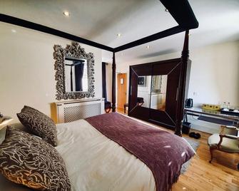 The Old Lodge - Stroud - Sovrum