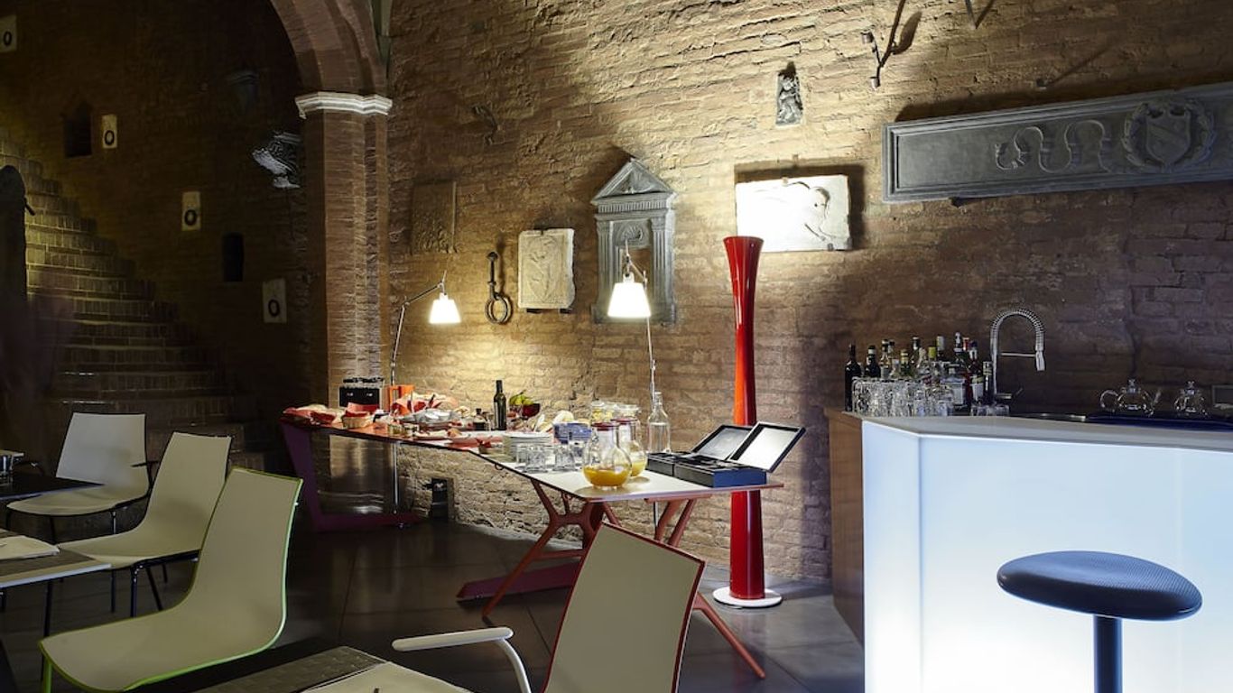Palazzetto Rosso - Art Hotel