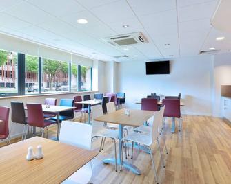 Travelodge Swindon Central - Swindon - Restaurant