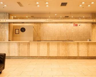 Dormy Inn Shinsaibashi - Osaka - Front desk