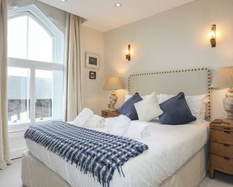 Harlech Apartments - Branwen, Romantic In Harlech - Harlech - Bedroom