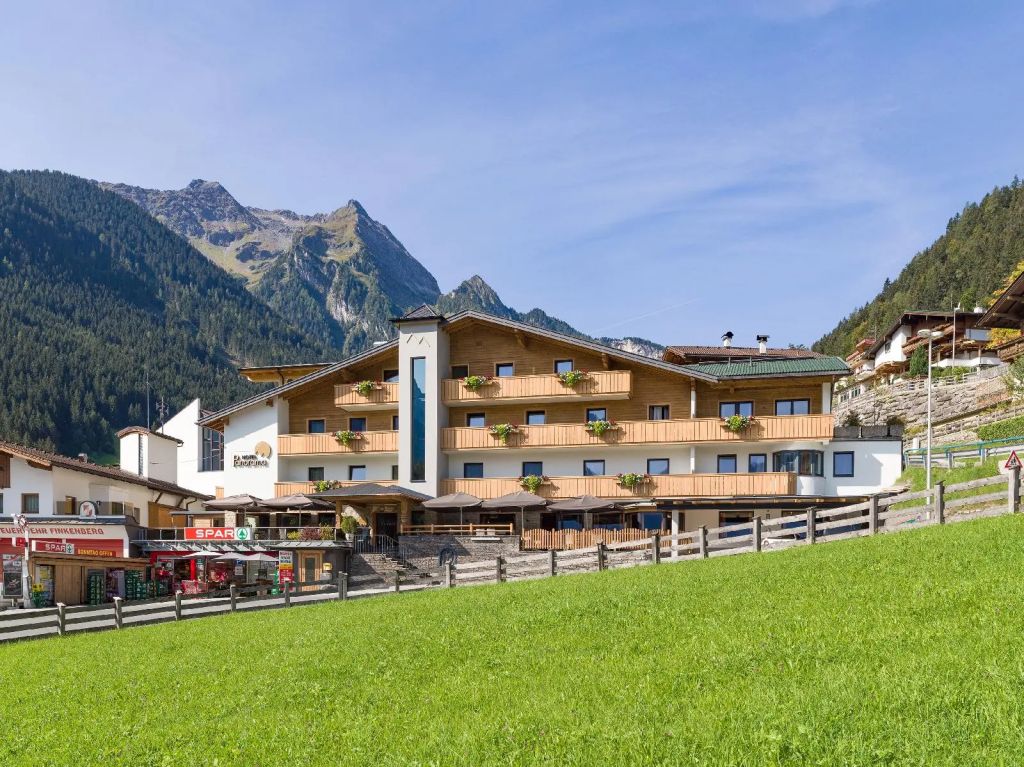 Hotel Panorama - Finkenberg - Building