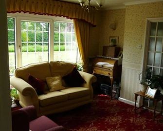 Pine Lodge Bed And Breakfast - Ulceby - Вітальня