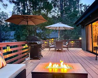 Wishing Well Cabin - Bass Lake - Restaurant
