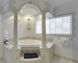 Blind Pass Resort Motel - Saint Pete Beach - Bad