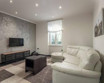 Quiet City Apartment Dexa - Happy Rentals - Rijeka - Pokój dzienny