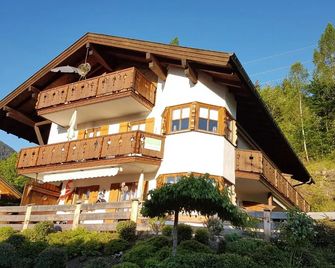 Ferienwohnungen Romeo-Julio-Mittenwald - Mittenwald - Building