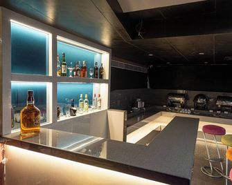 Hotel Celebration - Raipur - Raipur - Bar