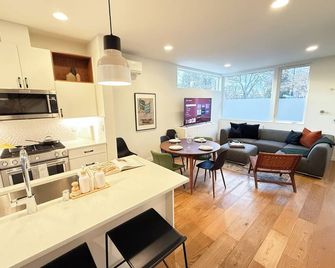 3 Bedroom Home Near Stadiums With Amazin - Seattle - Kitchen