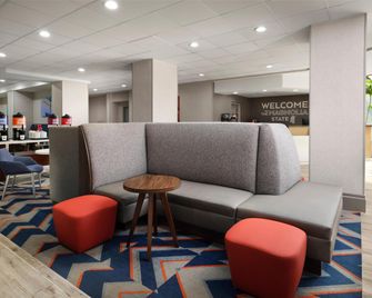 Hampton Inn Meridian - מרידיאן - לובי