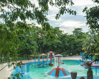 Foys Lake Resort - Chittagong - Pool
