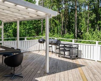 3 bedroom amazing home in Nynäshamn - Nynäshamn - Balkon
