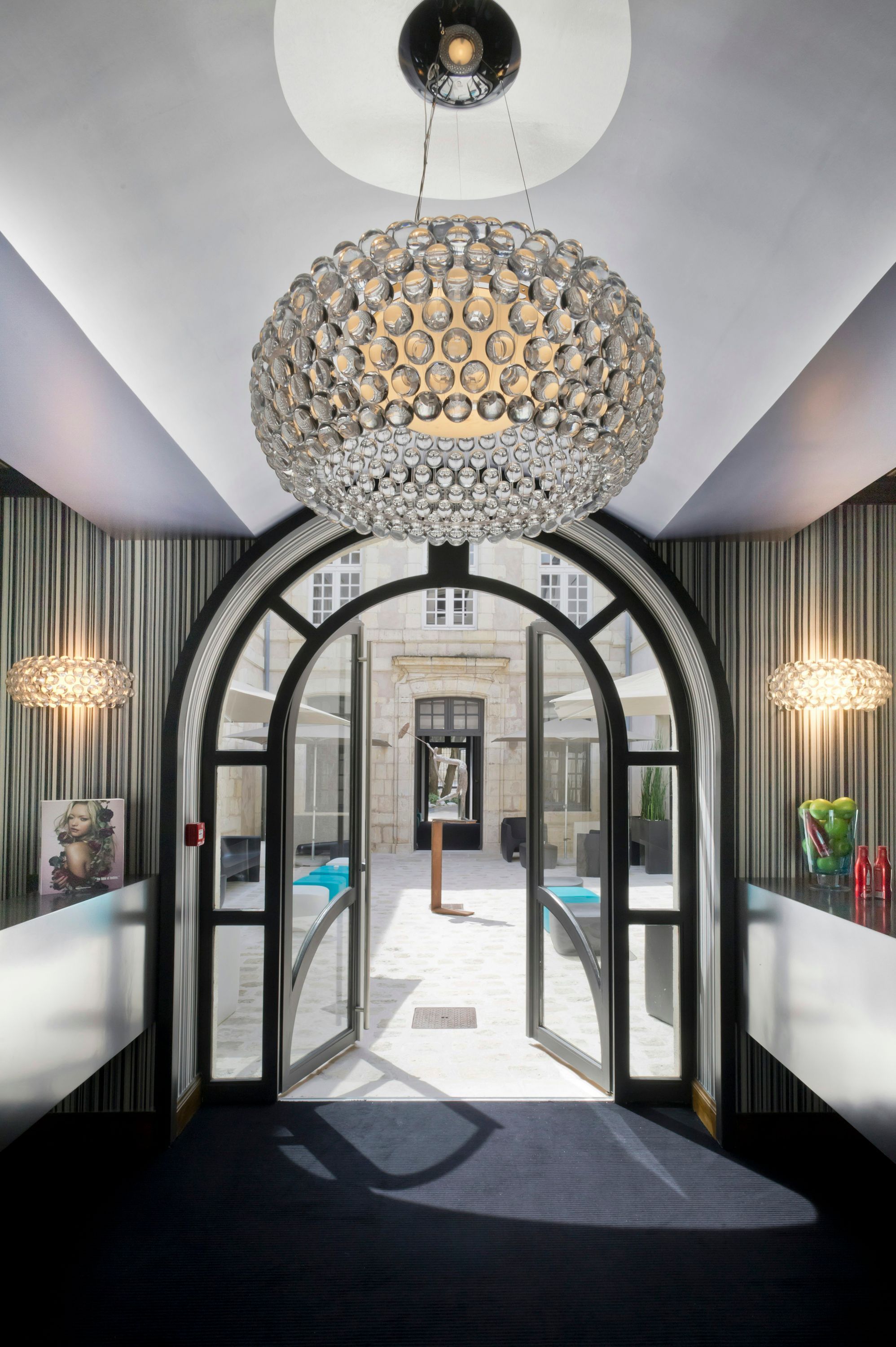 Hotel La Monnaie Art & Spa - לה רושל - לובי