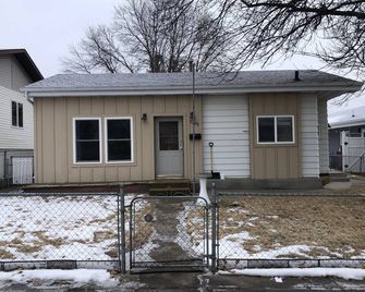 The Cozy Nest - Bismarck - Building