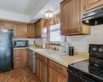 Comfortable & Clean 2-bdrm Home W/Great Amenities - St Joseph - Kuchyň