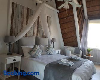 Beach Style Cottage - Langebaan - Habitación