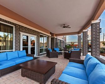 Courtyard by Marriott Houston I-10 West/Park Row - Houston - Balcony