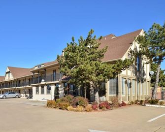 Executive Inn - Edmond - Edificio