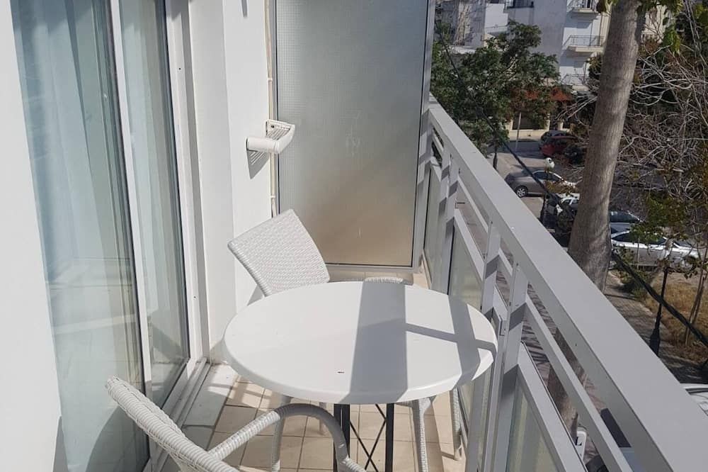 Bristol Apartments - קוס - מרפסת