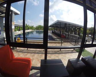 Kiatnakhon Hotel - Nakhon Si Thammarat - Balcony