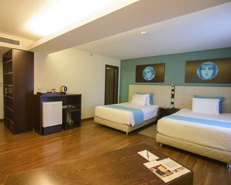 Awa Resort Hotel - Encarnación - Schlafzimmer