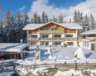 Hotel Ramsaueralm - Ramsau am Dachstein - Byggnad