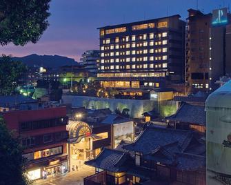 دوجو هوتل كواكوين هاروكا - ماتسوياما - مبنى