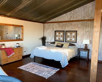 Glamping In Floresville At This Stunning - Floresville