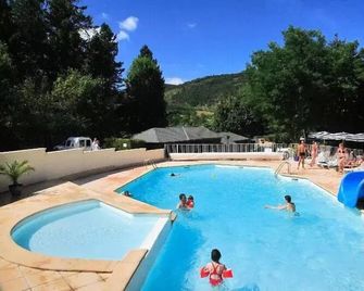Camping le Jardin des Cévennes - Mobile home Bikini 3 rooms 4 people - Meyrueis - Pool