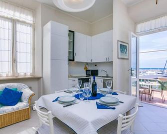 Ponente N.2 by Interhome - San Vincenzo - Dining room