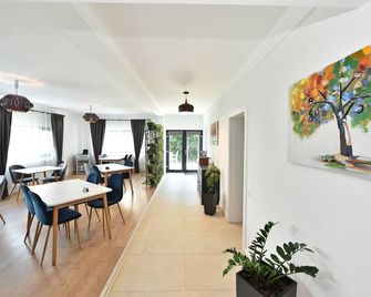 Mira By Atra - Teşila - Comedor