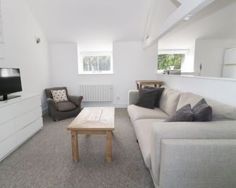 Orchard Cottage - Shaftesbury - Obývací pokoj