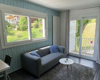 Relaxation On The Port. - Le Bourget-du-Lac - Salon