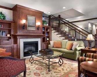 Country Inn & Suites by Radisson, Concord, NC - Concord - Living room
