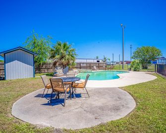 Executive Inn Port Lavaca By OYO - Port Lavaca - Bazén