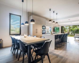 The Royal Beach House Bondi - Bondi - Comedor