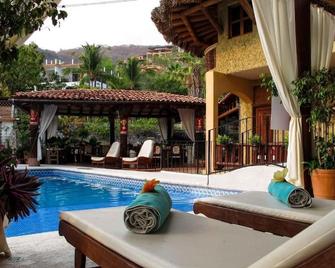 Hotel Villas Las Azucenas - Zihuatanejo - Pool