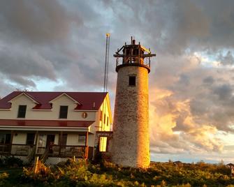 Charity Island Lightkeepers Home Big Charity Island - Au Gres - Edificio