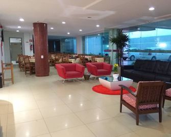 Simas Praia Hotel - אראקאז'ו - לובי